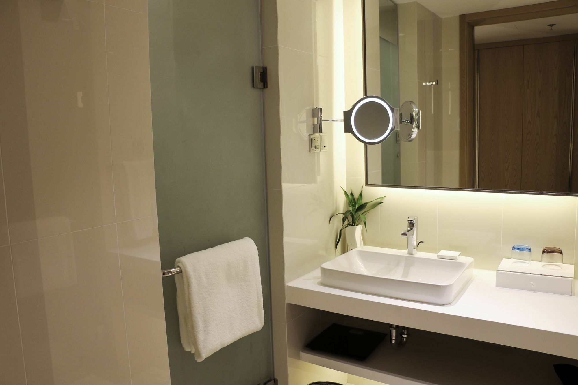 Sanya Phoenix Airport Hotel Esterno foto